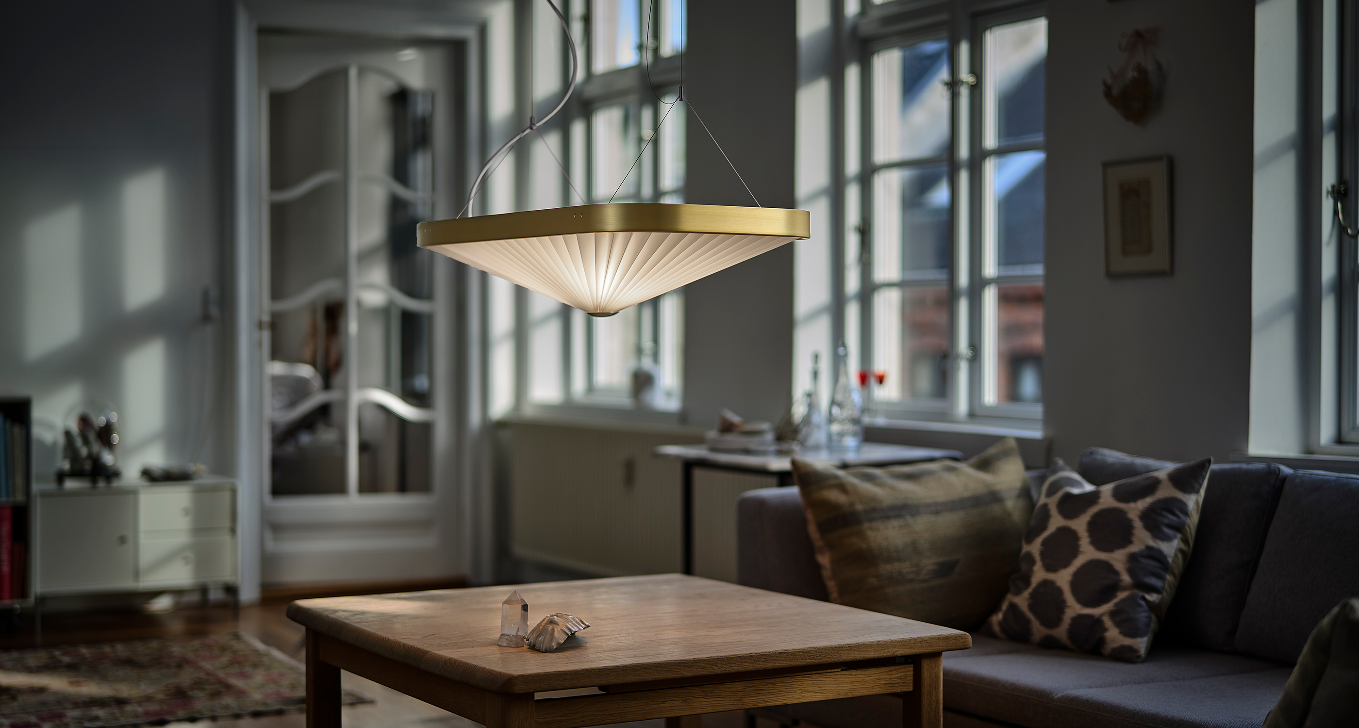 Celine-pendeln av OEO Studio